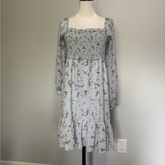 Ardene Dresses & Skirts - Ardene Blue Floral Smocked Blouse size L